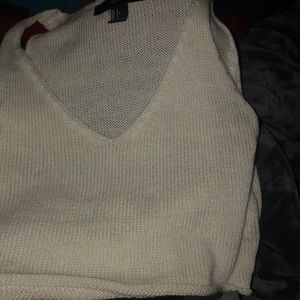 Knitted cropped v neck! Size S